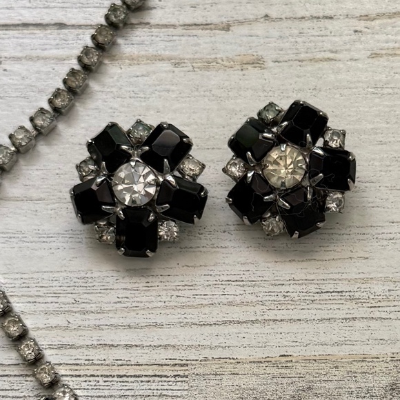 Vintage Black & Silvertone Full Parure Matching Jewelry Set Rhinestones - Picture 8 of 13